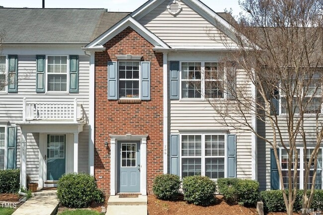 Building Photo - 706 Canyon Lake Cir