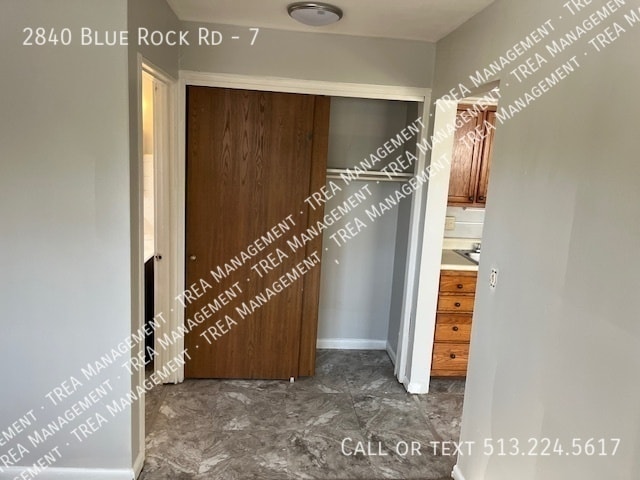 Building Photo - 2840 Blue Rock Rd