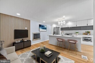 Building Photo - 1130 Lombard St