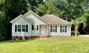 Building Photo - 131 Woodland Dr