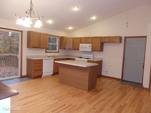 Foto del edificio - 281 W Hawthorne Rd