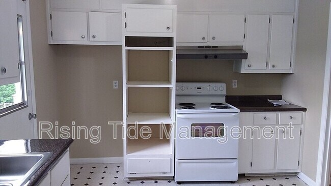 Foto del edificio - 613 Tree Haven Dr