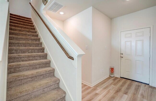 Foto del edificio - 7943 Vacek Meadows Loop