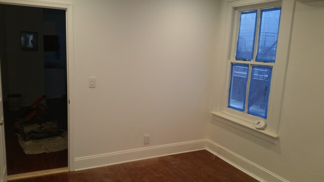 bed room - 552 Main St