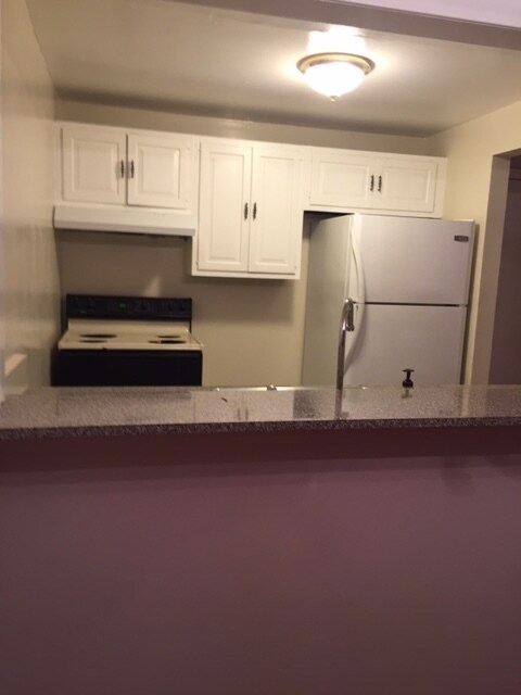 Kitchen - 35 Berlin St