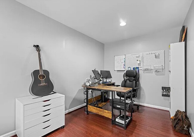 Foto del edificio - 24 Chamberlain Ct