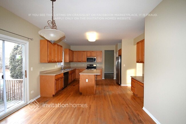 Building Photo - 16332 Hidden River Dr