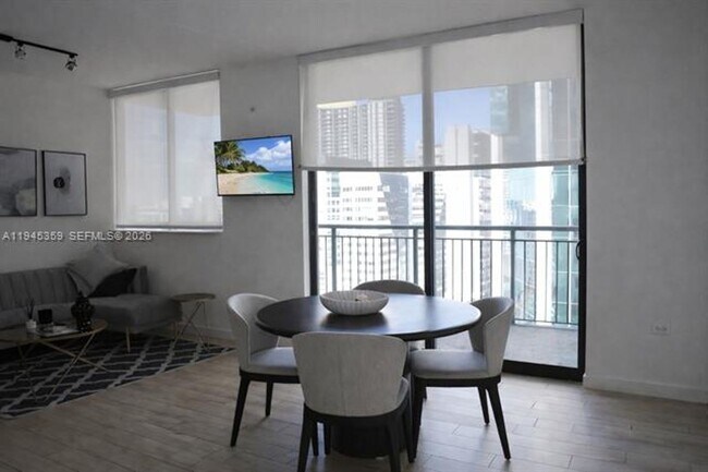 Foto del edificio - 999 SW 1st Ave