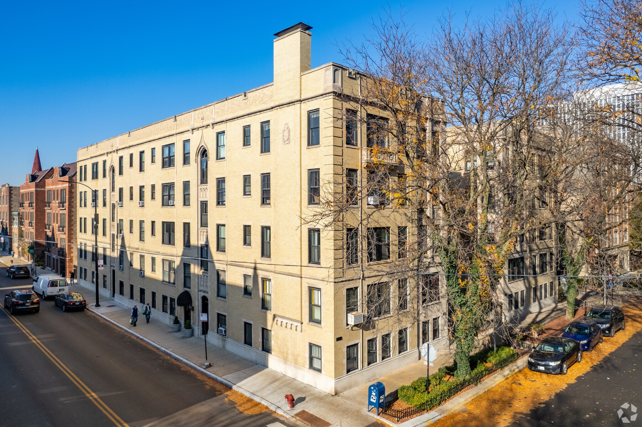 Pine Grove Court Condominiums