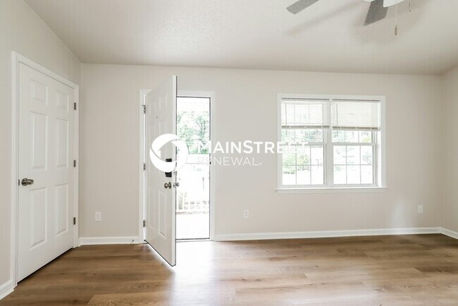 Building Photo - 3 Bedroom Pet-Friendly Home in WINSTON SAL...