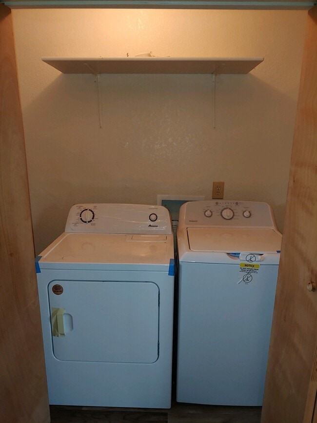 Building Photo - 2826 Baker Dr