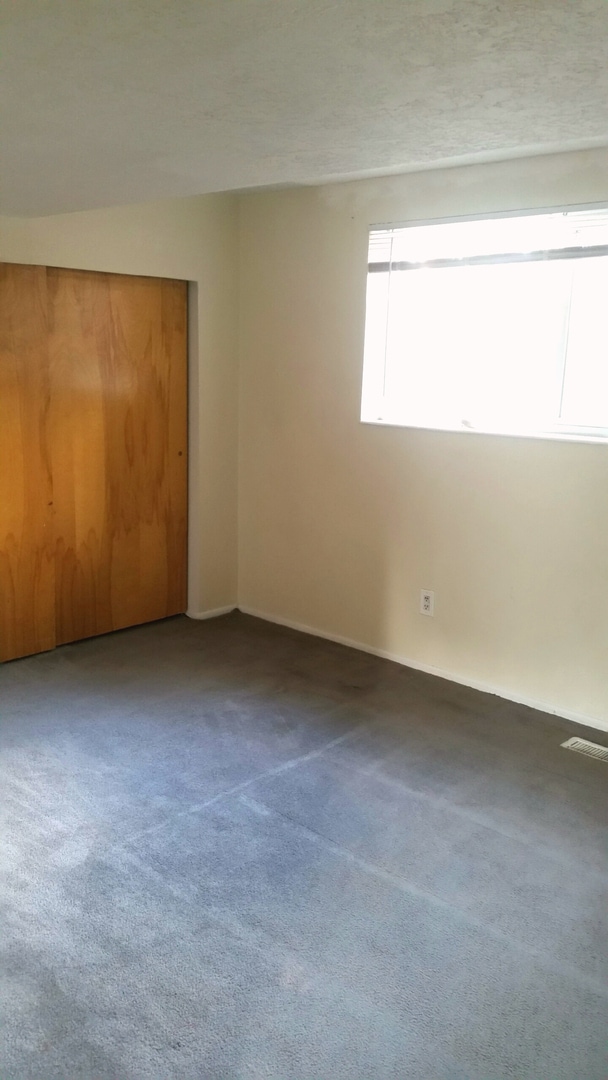 Building Photo - Spacious 3 Bed Duplex