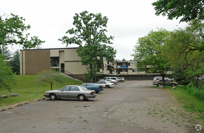 Country Inn Apartments - Country Inn West Apartments