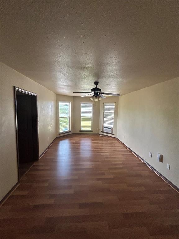 Foto del edificio - 828 Avenue H