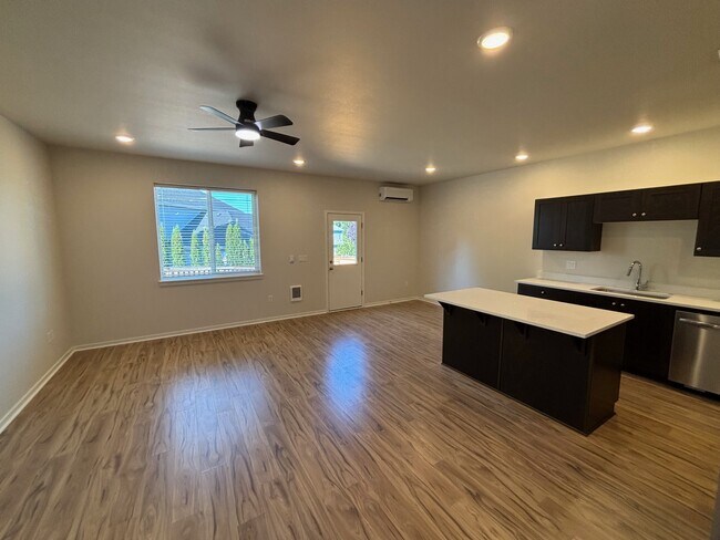 Foto del edificio - 2705 NW 12th Ave