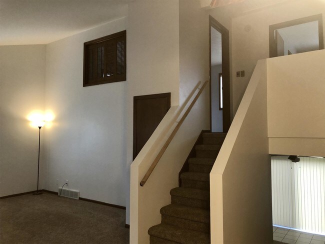 Foto del edificio - 2708 Randall Ave NW