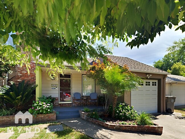 Building Photo - 5820 12th Ave