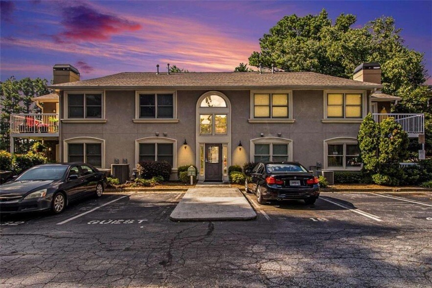 Foto principal - 1538 Chantilly Dr NE
