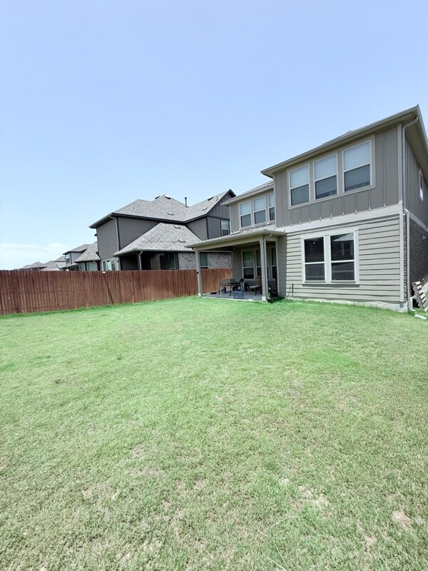 Building Photo - 824 Olinda Wy