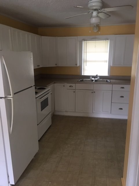 Building Photo - 127 Loch Ness Ln