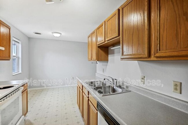 Building Photo - 118 Talon Pl