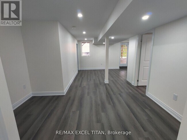 Photo du bâtiment - 460 Mactier Dr