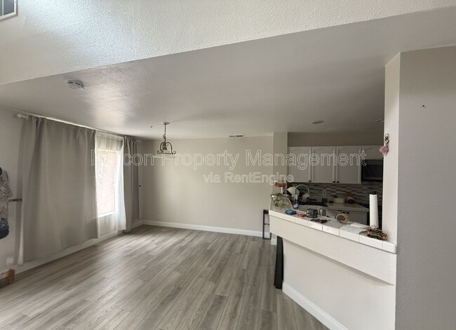 Foto del edificio - 1220 Nautical Way