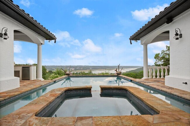 Foto del edificio - 1128 Thurman Bluff Dr