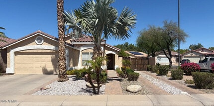 Building Photo - 1108 E Pinto Dr