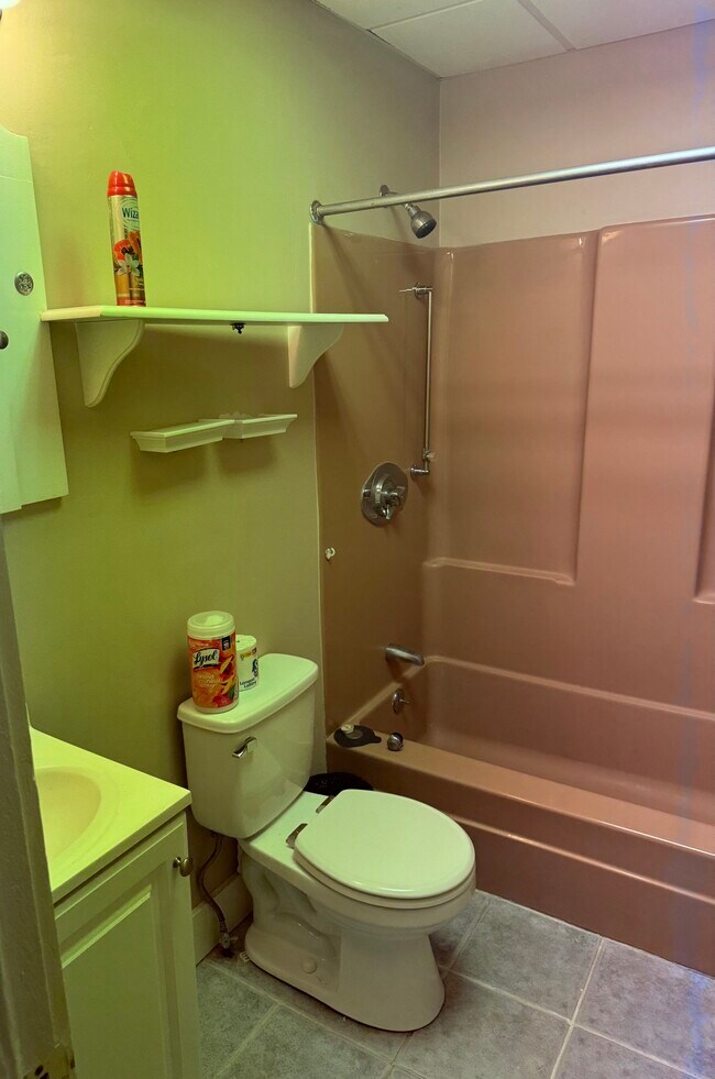 Foto del edificio - 16 Harrington Rd