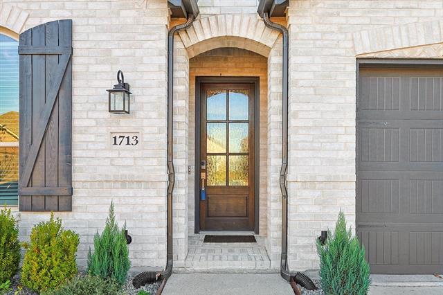 Foto del edificio - 1713 Snowdrop Dr