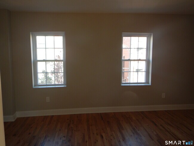 Foto del edificio - 412 Howe Ave