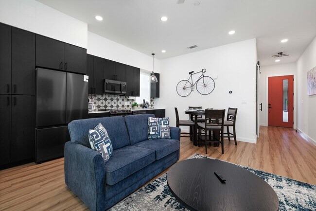 Building Photo - Stylish 1-Bed Oasis with Elevator Access, Resort-Style Pool, and In-Home Laundry in New Braunfels