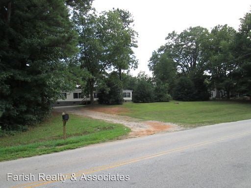 Building Photo - 1090 Lake Paradise Rd