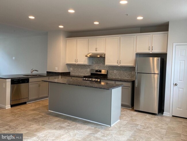 Building Photo - 14311 Summit View Ln