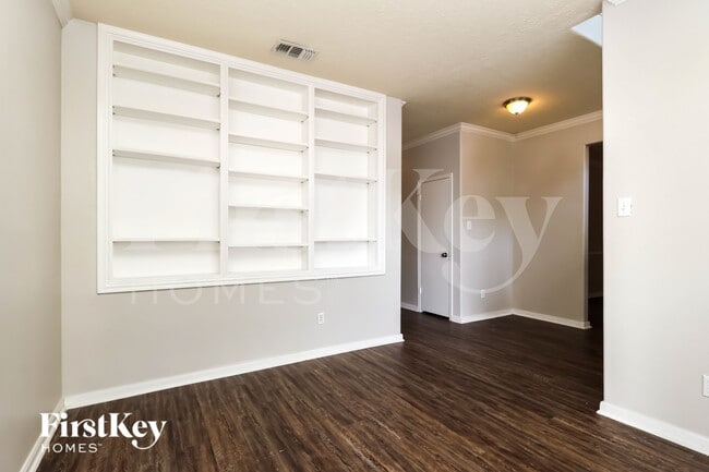 Foto del edificio - 9131 Landry Blvd