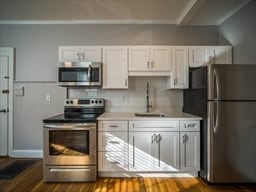 Foto principal - 510 E Broadway