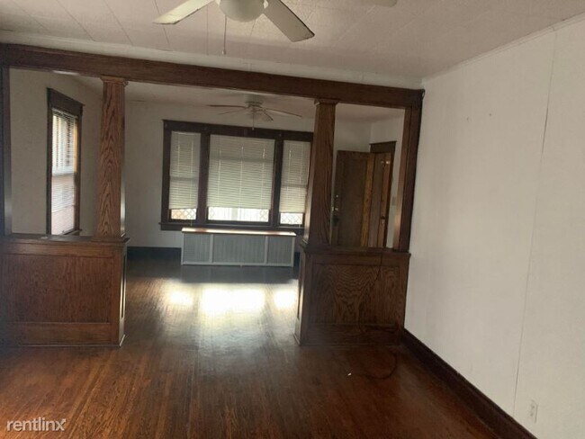 Building Photo - 2 br, 1 bath House - 710 spring st