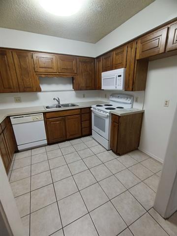 Foto del edificio - 6439 Brookhaven Trail