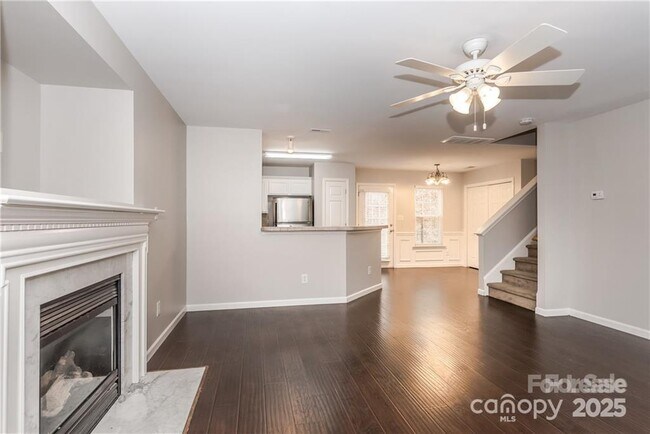 Foto del edificio - 231 Woodlynn Dr
