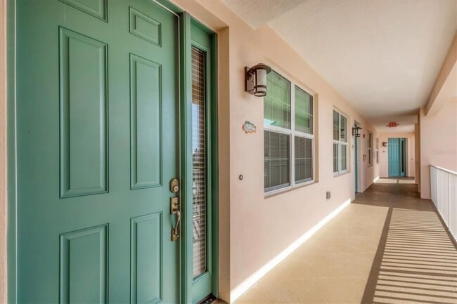 Building Photo - 13513 Gasparilla Rd