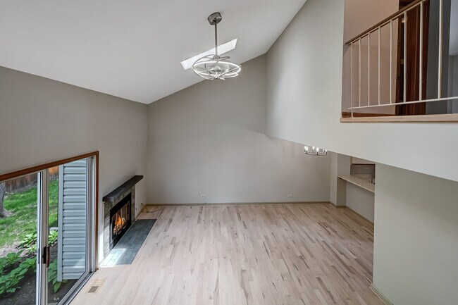 Foto del edificio - 30 Peach tree Ln