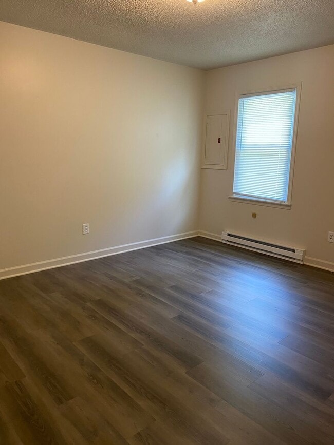 Foto del edificio - Nice Two Bedroom Apartment for Rent near BRCC