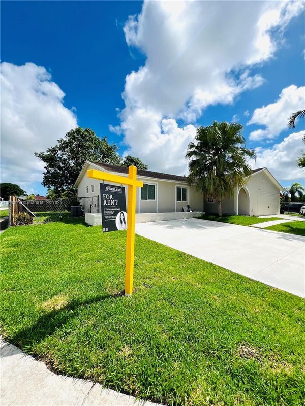 Foto principal - 26205 SW 133rd Ct