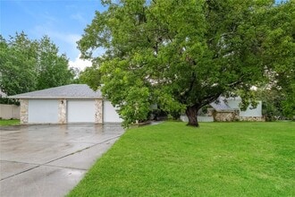 Building Photo - 6084 Freeport Dr