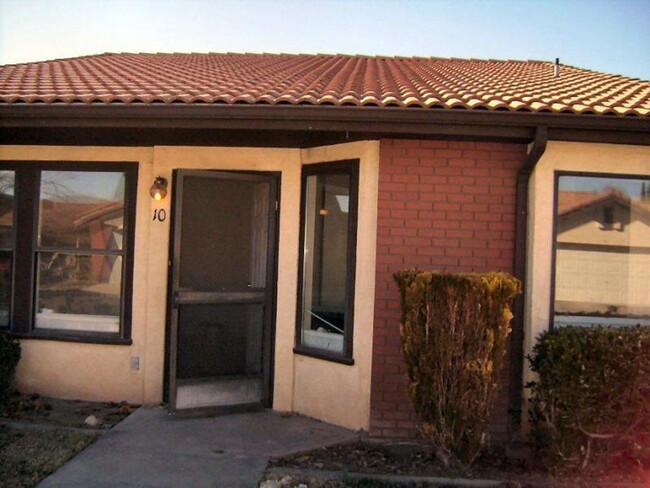 Building Photo - Beautiful home in Wintercrest!!