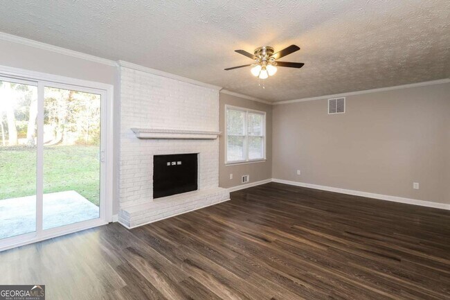 Building Photo - 179 Rocky Branch Dr