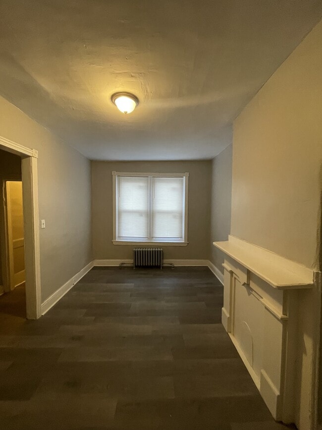 Building Photo - 3033 Fontain St