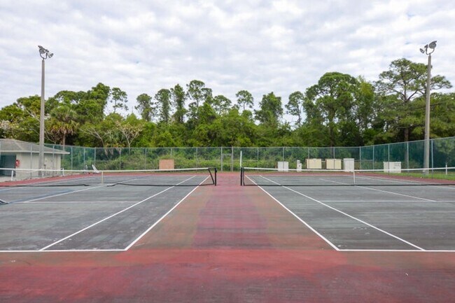 Foto del edificio - 55+ Vista St. Lucie Community!