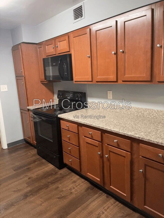 Building Photo - 16025 Van Aken Blvd